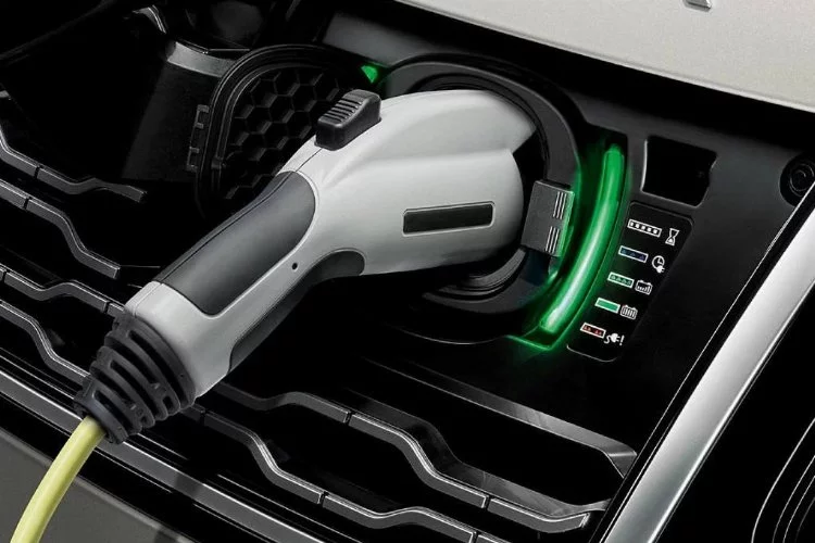 Yakıt verimliliği ve çevre dostu otomobiller: Hibrit ve plug-in hibrit araçlar