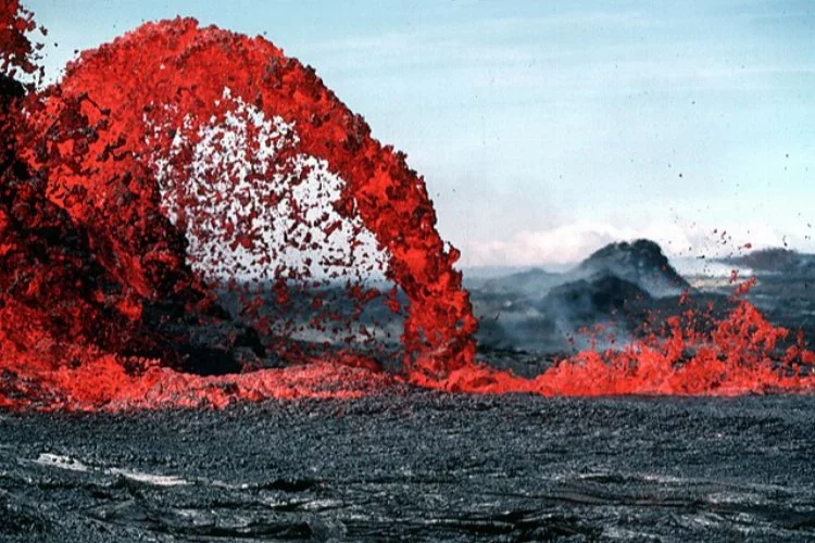 Yanardağların bulunduğu volkanik araziler neden verimlidir?