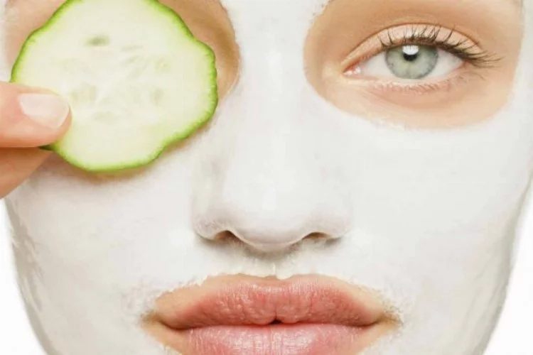 Yanlış kozmetik ürünleri cilde zarar veriyor