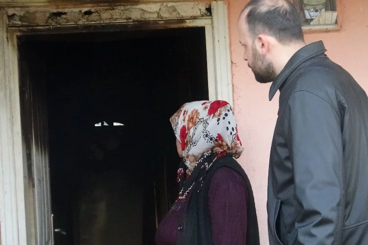 Yaşlı kadının evi alevlere teslim oldu: Kundaklama iddiası!