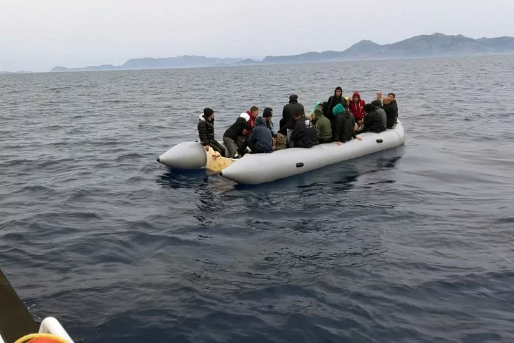 Yunanistan geri itti, Türk Sahil Güvenliği kurtardı